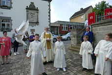 Feier der 1. Heiligen Kommunion in Sankt Crescentius (Foto: Karl-Franz Thiede)